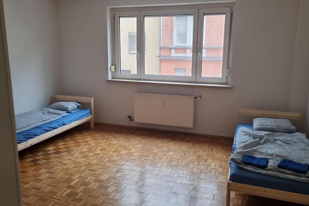 Ferienwohnung Grossraeumig Und Zentral Inklusive Parkplatz Graz Exterior foto